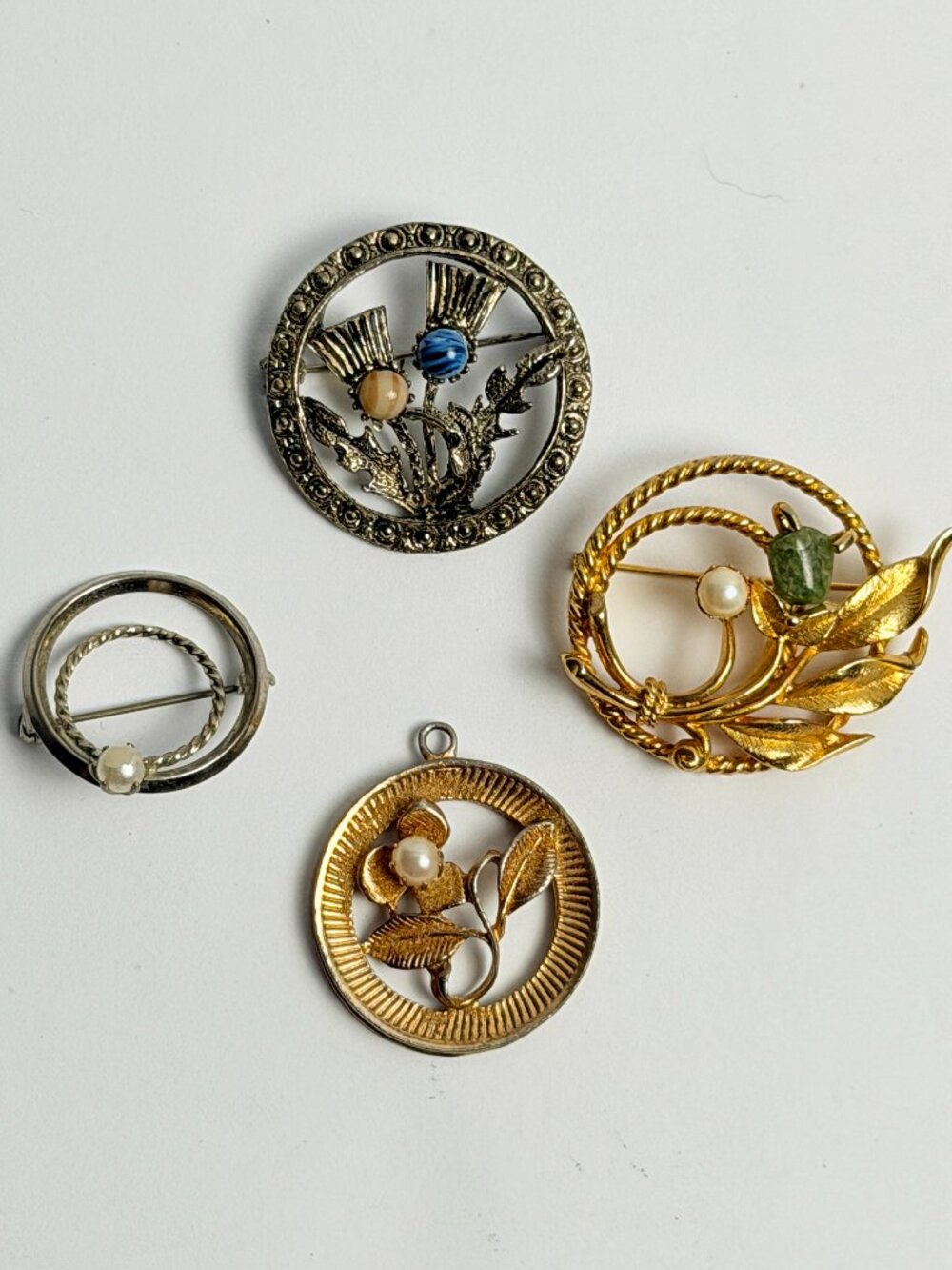 Vintage Brooch Lot 4 Floral Circle Faux Pearl Stone Gold Silver Tone Pin Pendant
